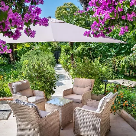 Luksuzni Apartmaji V Centru Portoroza Z Vrtom In Parkiriscem - Luxury In Center With Garden & Parking דירה בפורטורוז