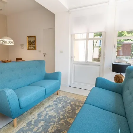 Luksuzni Apartmaji V Centru Portoroza Z Vrtom In Parkiriscem - Luxury In Center With Garden & Parking דירה בפורטורוז