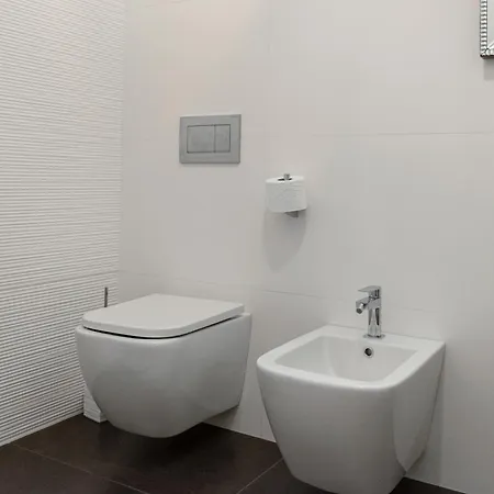 דירה Luksuzni Apartmaji V Centru Portoroza Z Vrtom In Parkiriscem - Luxury In Center With Garden & Parking בפורטורוז