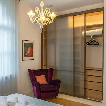Luksuzni Apartmaji V Centru Portoroza Z Vrtom In Parkiriscem - Luxury In Center With Garden & Parking דירה בפורטורוז