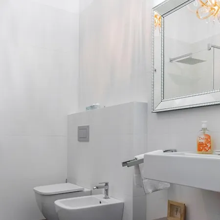 דירה Luksuzni Apartmaji V Centru Portoroza Z Vrtom In Parkiriscem - Luxury In Center With Garden & Parking בפורטורוז